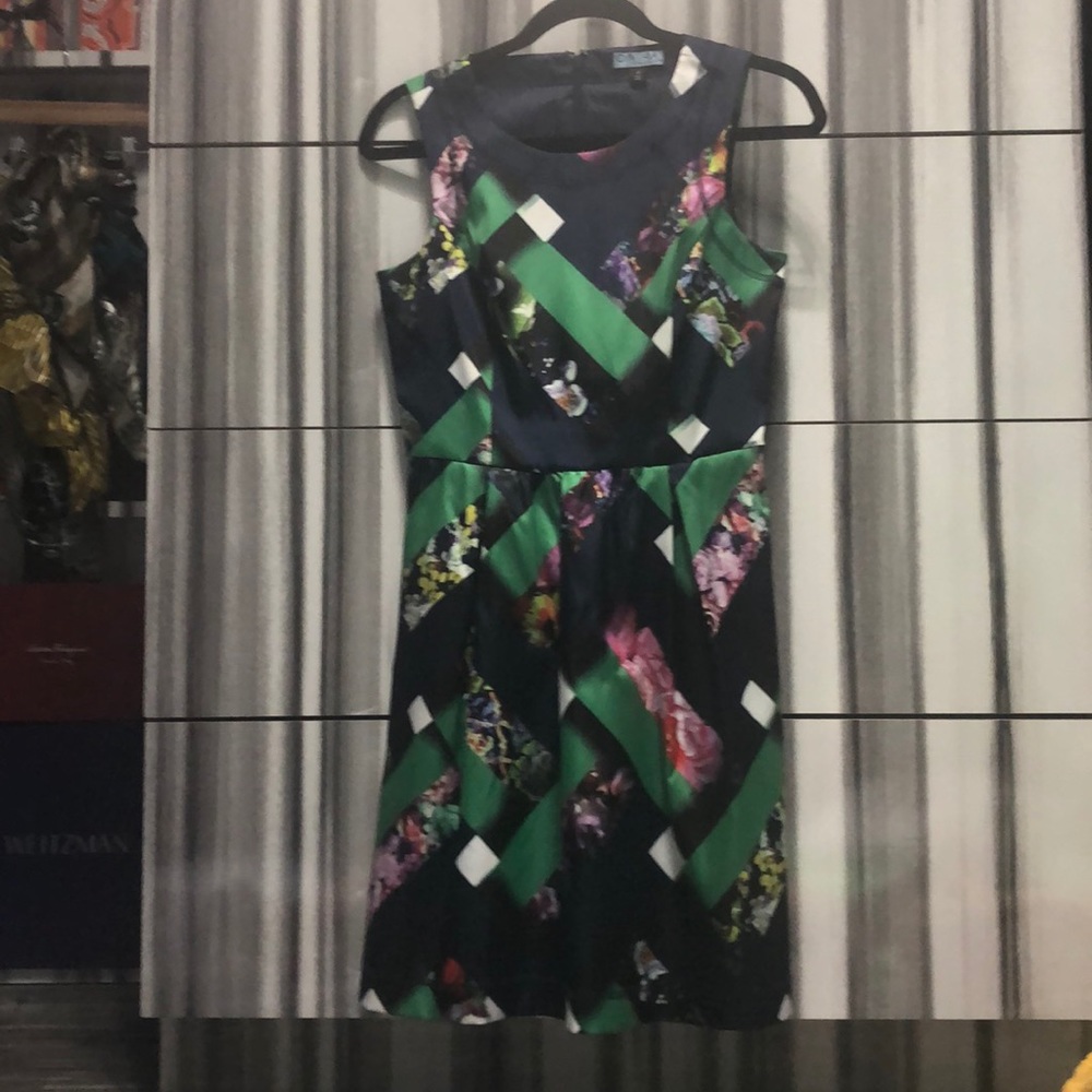 Cynthia Rowley dress size 4, never worn.